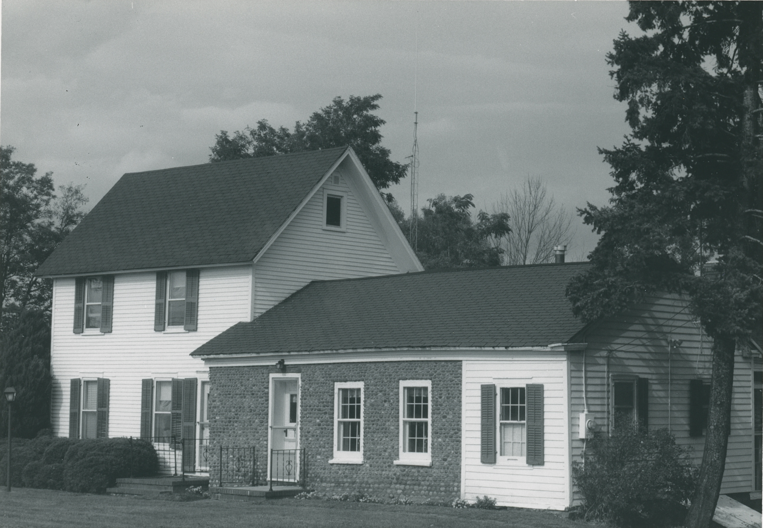 Cla-7 7816 Ridge Rd 1